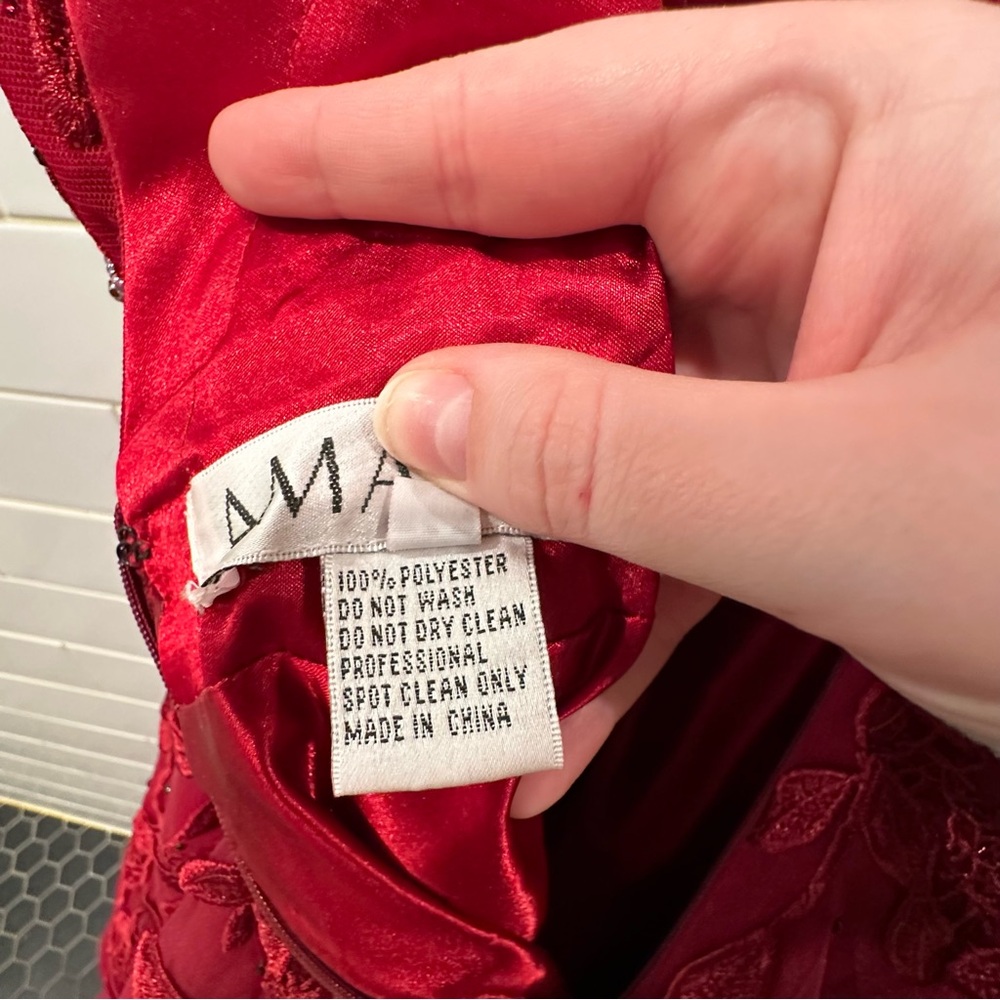 AMARRA | Wine Red Size 14 Floral Appliqué Beaded Tulle Ballgown With Pockets! - Picture 8 of 16